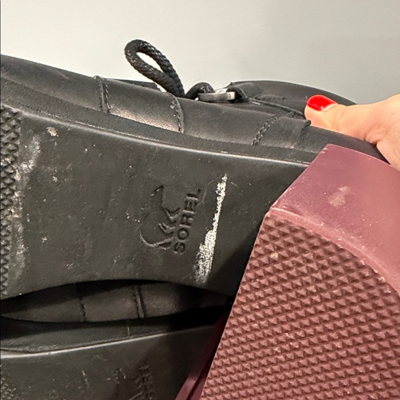 Black and Red Women's Ankle Boots SOREL - Picture 9 of 10